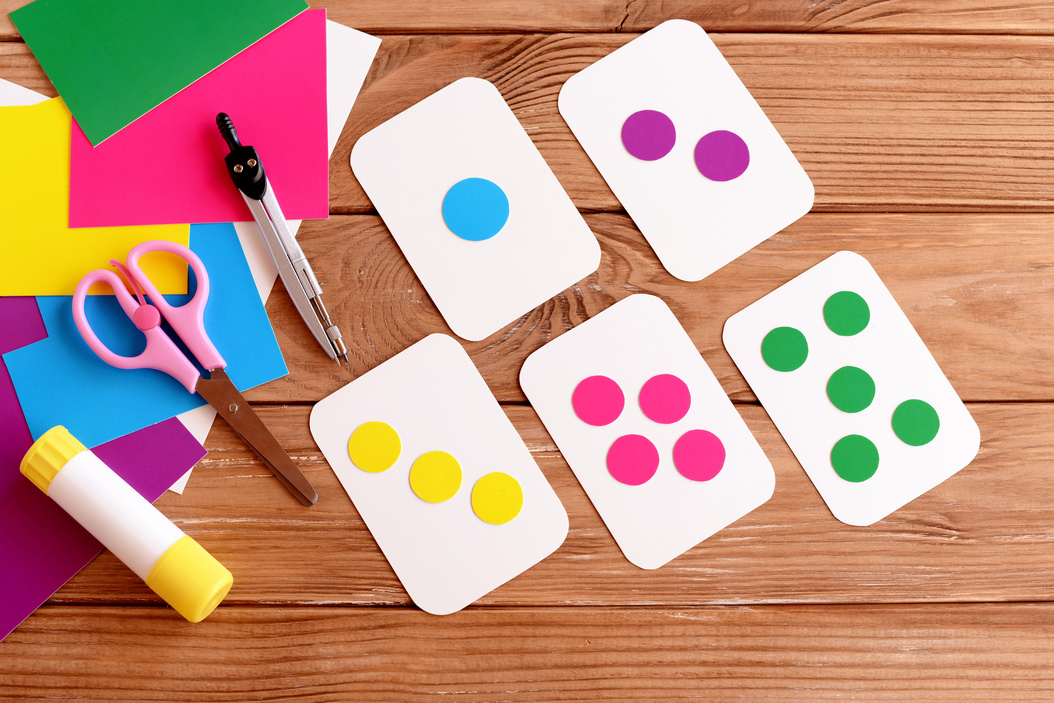 Education flash cards for kids. Learning colours